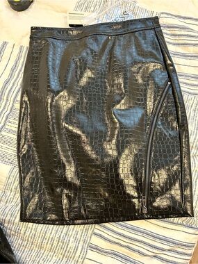 Guess Black Faux Croc Patent Pencil Skirt with Side Zip